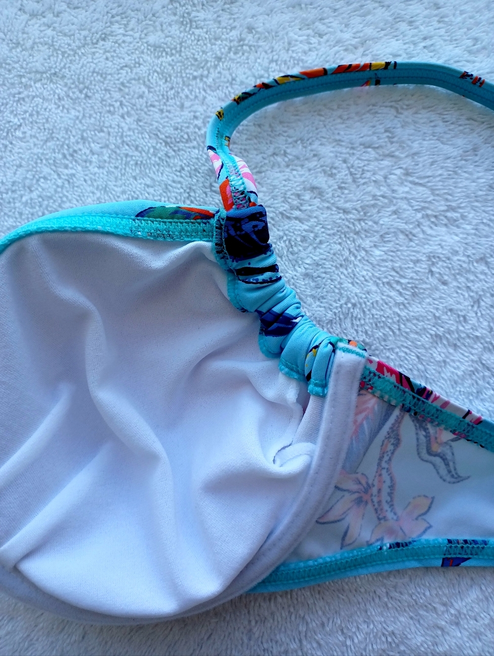 Lascana Hibiscus Print Underwire Bikini Top, Size 34B - Picture 13 of 14
